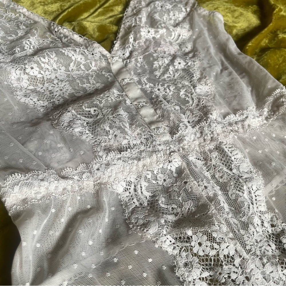 Gorgeous White Bridal Style Lace Chemise with Scalloped Neckline, thong back